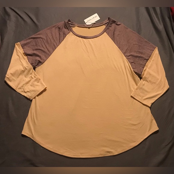 NWT DOLNINE Plus Size Long Sleeve Tunic - Picture 1 of 7